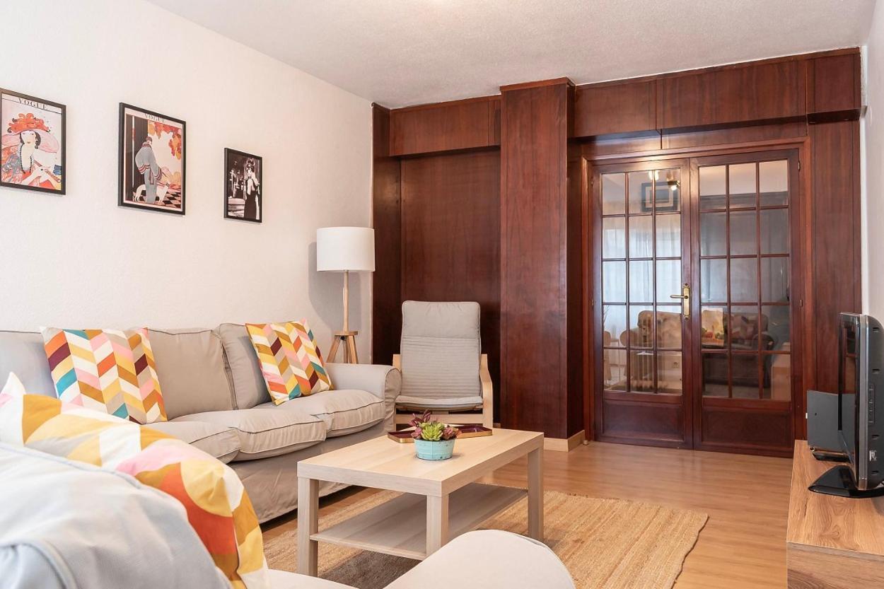Funcional Y Renovado Apartamento En Iturrama Pamplona Luaran gambar