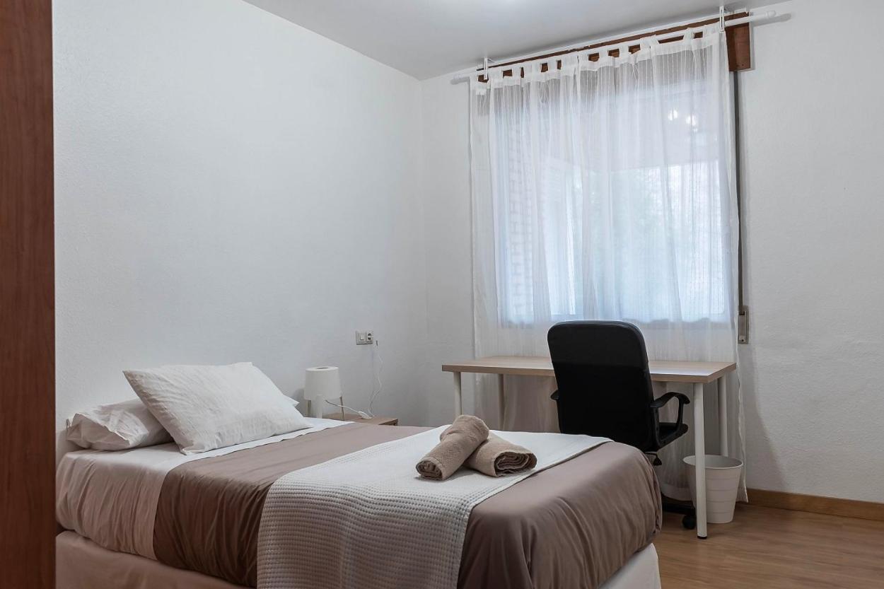 Funcional Y Renovado Apartamento En Iturrama Pamplona Luaran gambar