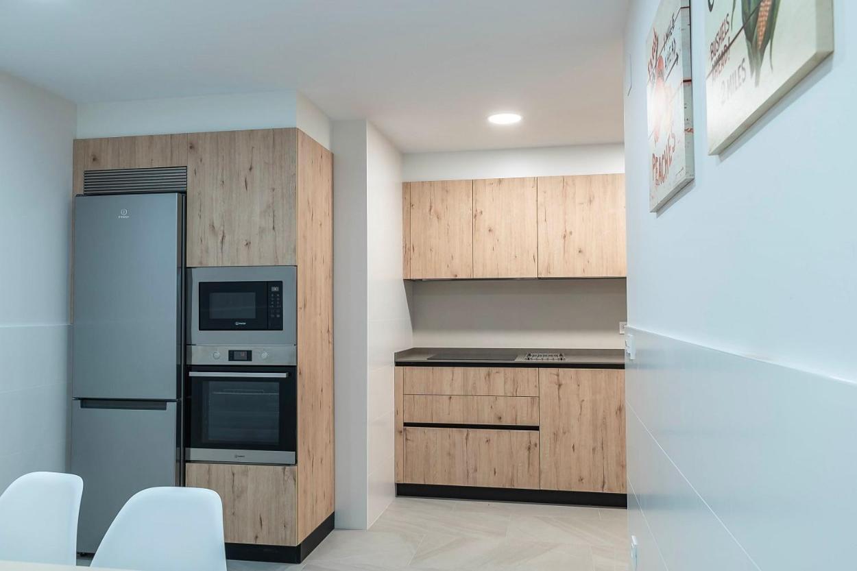 Funcional Y Renovado Apartamento En Iturrama Pamplona Luaran gambar