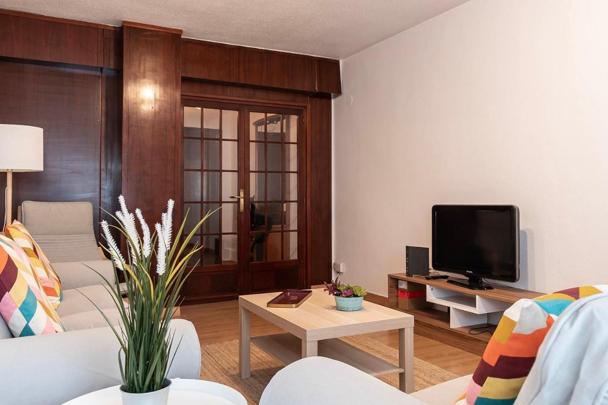 Funcional Y Renovado Apartamento En Iturrama Pamplona Luaran gambar