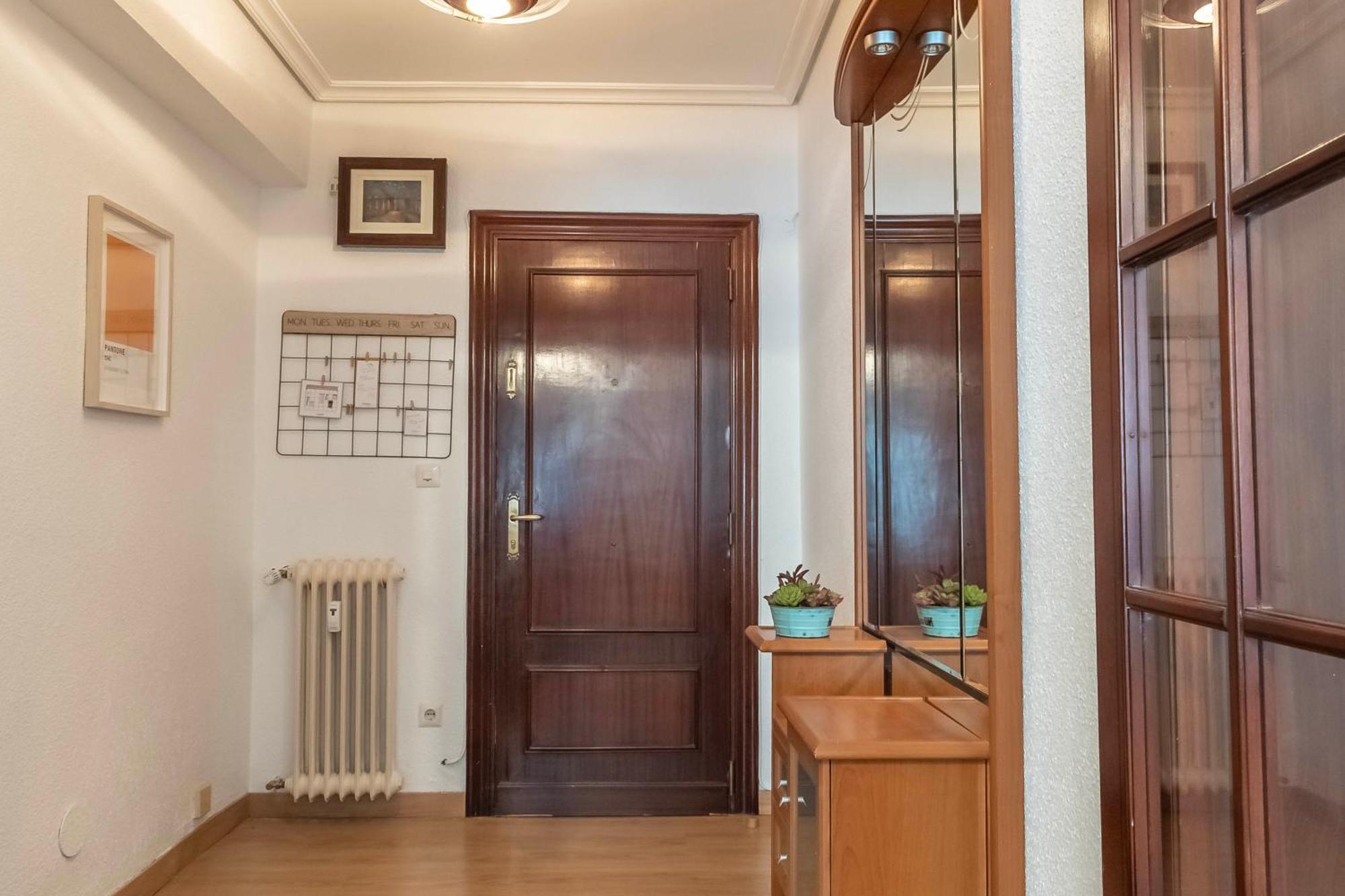 Funcional Y Renovado Apartamento En Iturrama Pamplona Luaran gambar